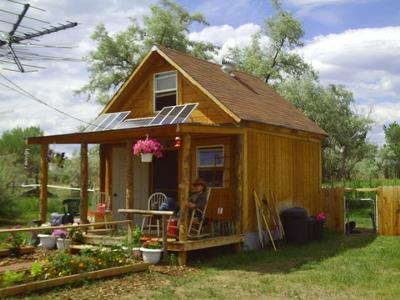 Small Cabin Off-Grid Living