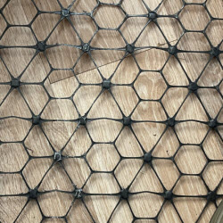 Decking grip mesh