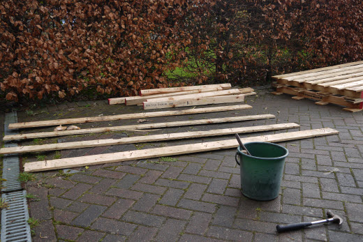 dismantling a pallet