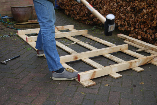 dismantling a pallet