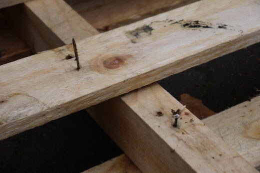 dismantling a pallet