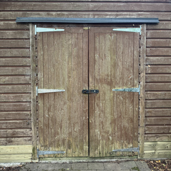 shed door cap